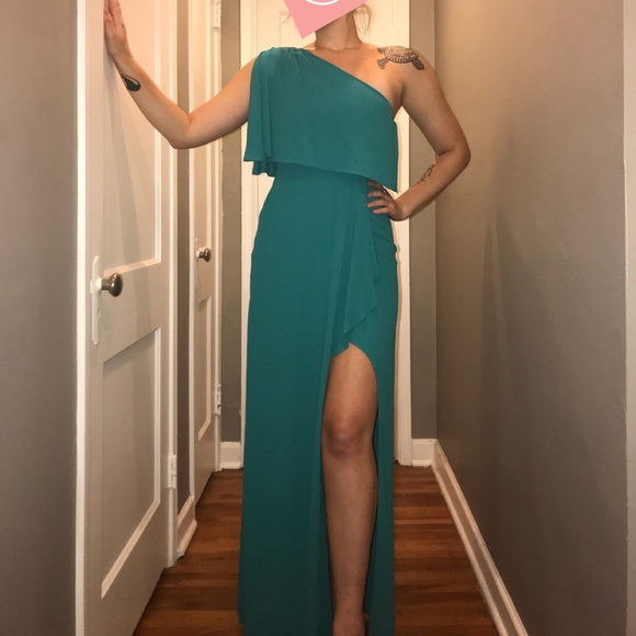 Formal Evening Maxi Dress/Gown - Picture 3 of 7